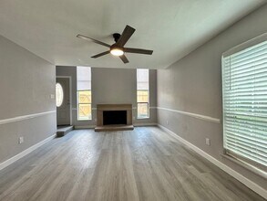 10912 Gulf Fwy in Houston, TX - Building Photo - Building Photo