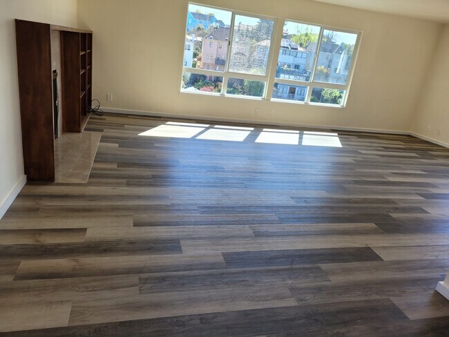 498 Capital St, Unit 5 in Oakland, CA - Foto de edificio - Building Photo