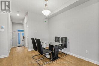 530 Prominence Way in Ottawa, ON - Building Photo - Building Photo