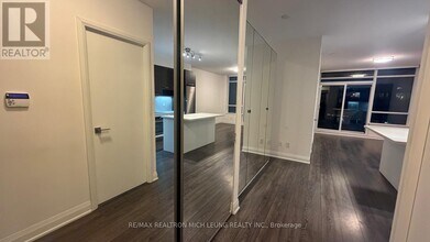 36 Park Lawn Rd in Toronto, ON - Building Photo - Building Photo