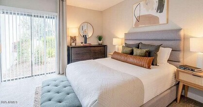 777 W Chandler Blvd-Unit -2-2 in Chandler, AZ - Building Photo - Building Photo