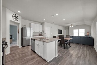 25248 Pomegranate Pl in Montgomery, TX - Building Photo - Building Photo