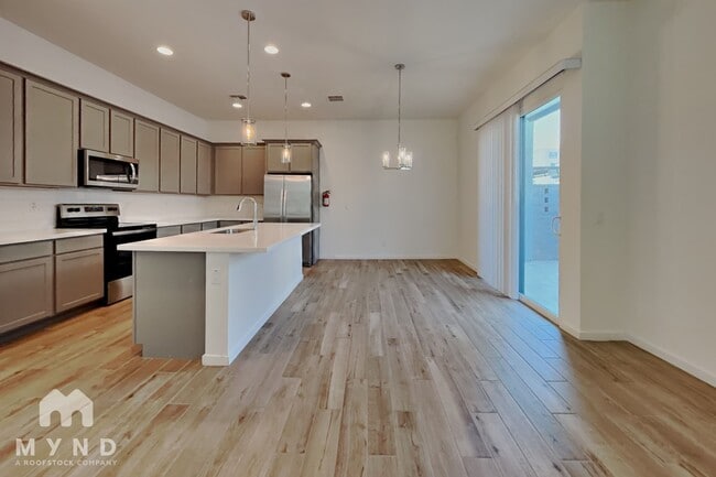 property at 901 S Smith Rd