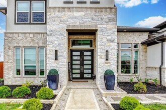 9903 Regal Bend Dr in Missouri City, TX - Building Photo - Building Photo