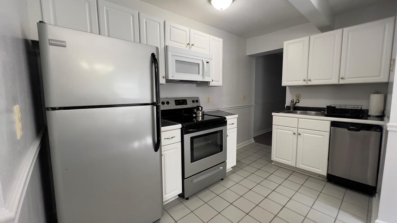 1027 Simpson Ave, Unit 1027A in Ocean City, NJ - Building Photo