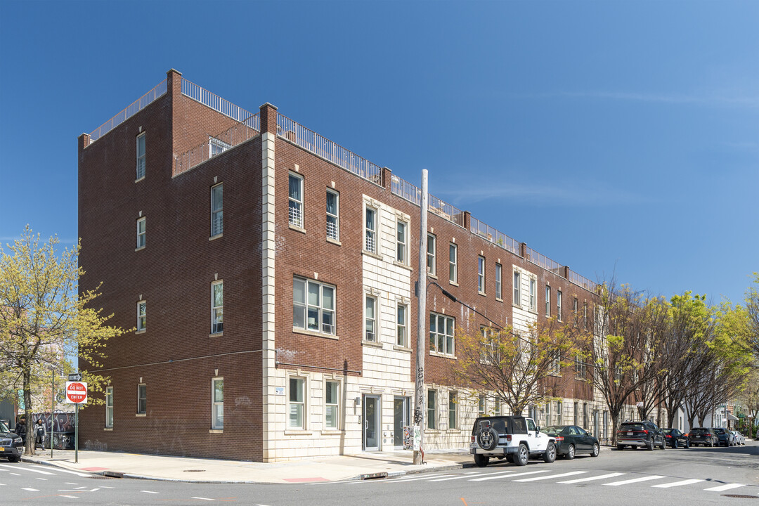 49-63 Engert Ave in Brooklyn, NY - Building Photo