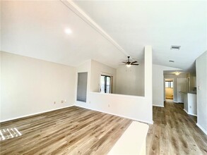 12333 Yarmont Way in Austin, TX - Building Photo - Building Photo