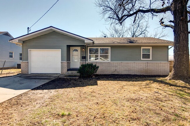 1924 W Webster St in Springfield, MO - Building Photo - Building Photo