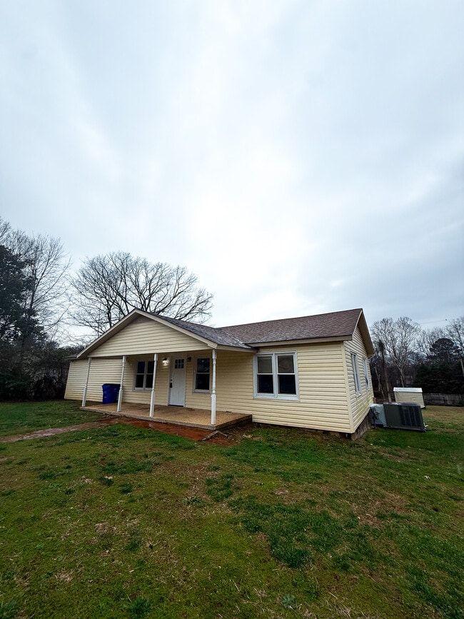 property at 517 Woodward Ave