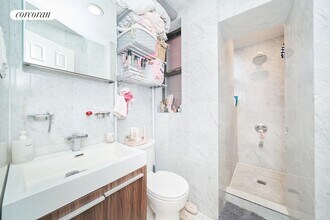 172 Mulberry St in New York, NY - Building Photo - Building Photo