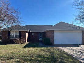 204 Gate Ln in Nixa, MO - Building Photo