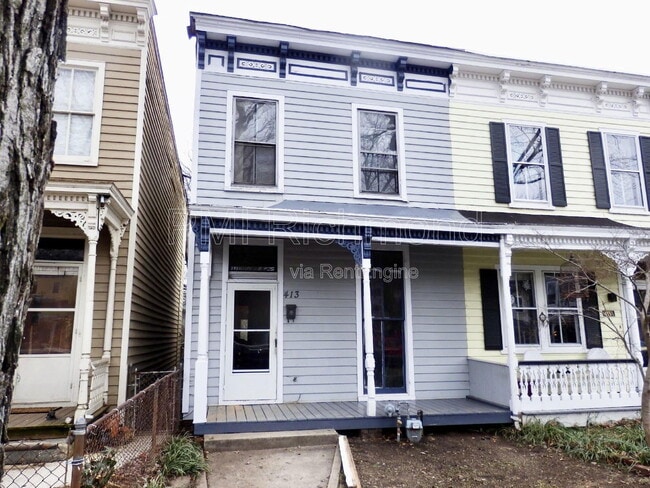 property at 413 S Laurel St