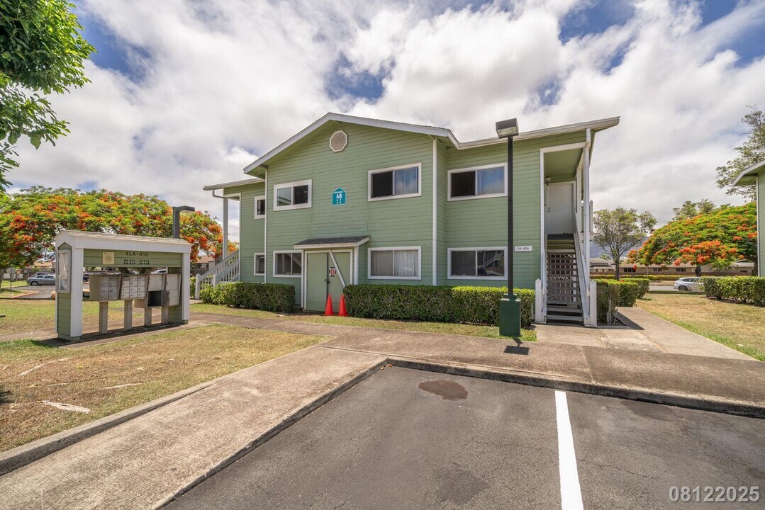 94-406 Keaoopua St in Mililani, HI - Foto de edificio