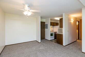 The Oaks Apartments in Sioux Falls, SD - Foto de edificio - Interior Photo