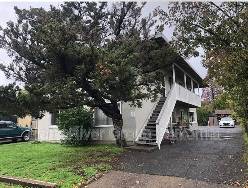 112 Grape St in Roseville, CA - Building Photo