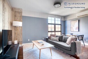 187 Kent Ave in Brooklyn, NY - Building Photo