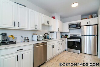 448 Park Dr in Boston, MA - Building Photo - Building Photo