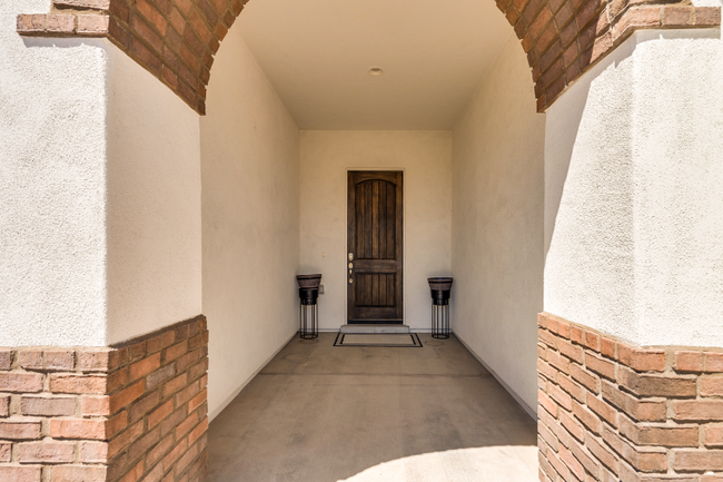 42 Calle Solares in Tubac, AZ - Foto de edificio - Building Photo