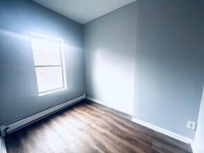 66 Tuers Ave in Jersey City, NJ - Building Photo - Building Photo