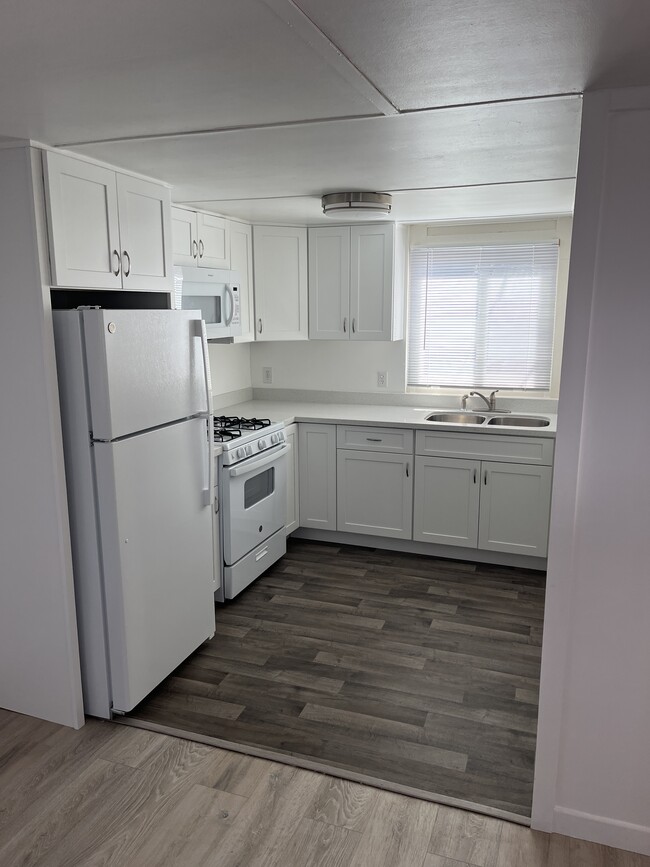 5056 Hawley Blvd in San Diego, CA - Building Photo - Building Photo