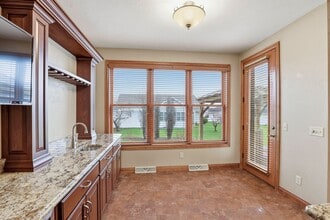 1892 Sunrise Ln in Appleton, WI - Building Photo - Building Photo