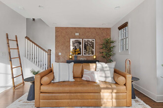 1015D 12th Ave S in Nashville, TN - Building Photo - Building Photo