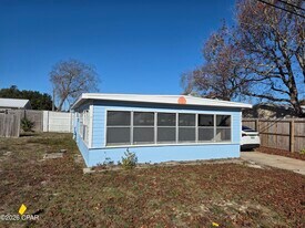 209 W Toledo Pl in Panama City Beach, FL - Building Photo