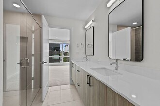 2364 Franklin Ave E in Seattle, WA - Building Photo - Building Photo