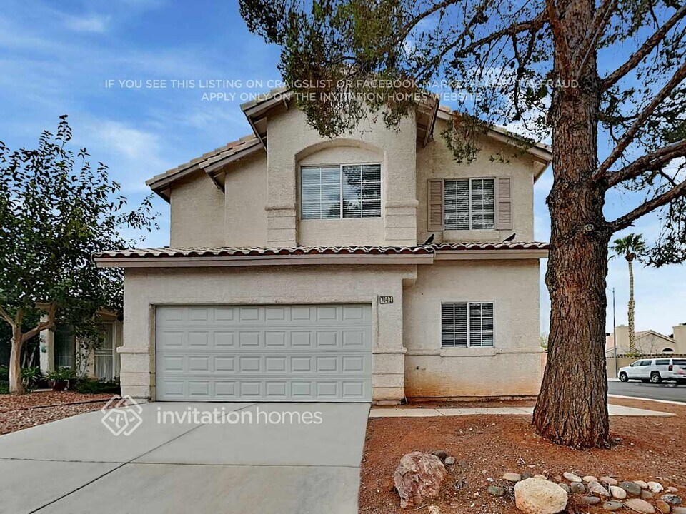 7041 Old Village Ave in Las Vegas, NV - Building Photo