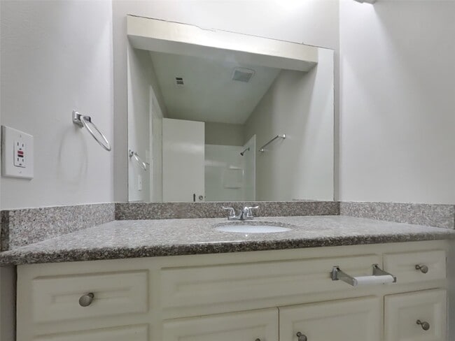 7506 Lemon Tree Cir