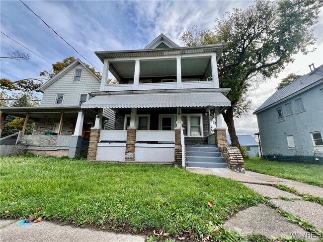 property at 1119 15th St