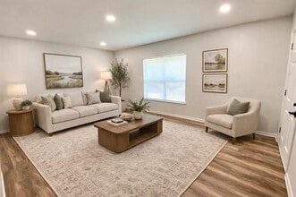 117 E Sanford St in Arlington, TX - Foto de edificio - Building Photo