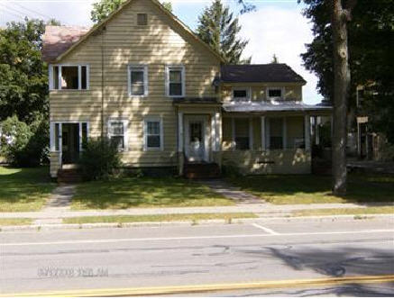 91 E Main St in Norwich, NY - Building Photo