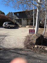 1220 S Pinegrove Rd, Unit Apt 2 in Flagstaff, AZ - Building Photo