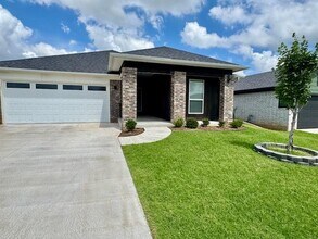 416 Vista Dr in Yukon, OK - Building Photo - Building Photo