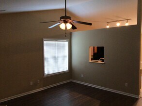 5117 Oakhurst Park Ct in Kernersville, NC - Building Photo - Building Photo