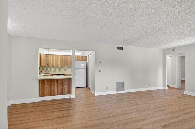 4996 Sable Pine Cir in West Palm Beach, FL - Building Photo - Building Photo