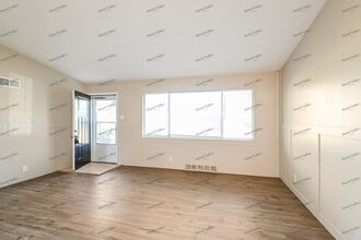 2240 Hummingbird Dr in Florissant, MO - Building Photo - Building Photo