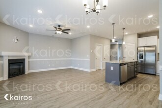 3709 Oak Leaf Wy in Greenville, NC - Building Photo - Building Photo