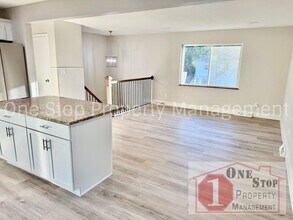 1931 S Leslie Dr in Independence, MO - Building Photo - Building Photo