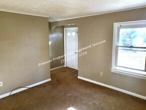 259 Pleasant Dr in Aliquippa, PA - Building Photo - Building Photo