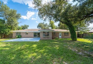7541 Coleridge Rd in Panama City, FL - Building Photo - Building Photo