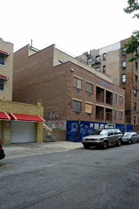 Nachi's Place in Bronx, NY - Foto de edificio - Building Photo