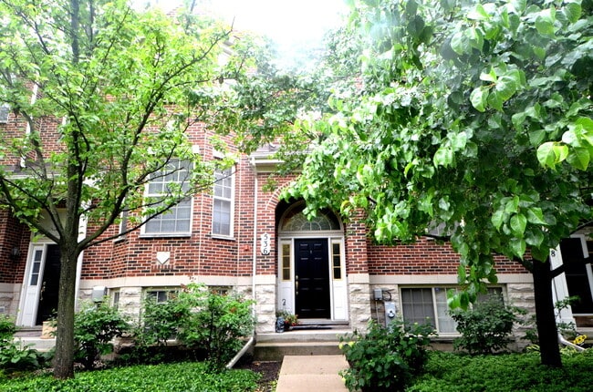 property at 536 Prestwick Ln