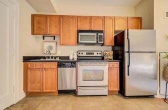 1613 Harvard St NW in Washington, DC - Building Photo - Building Photo