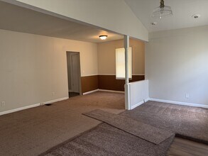 844 Ardella Ave in Akron, OH - Building Photo - Building Photo
