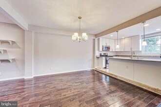 627 Lamont St NW in Washington, DC - Building Photo - Building Photo