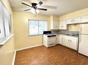 3106 Duval St in Austin, TX - Building Photo - Building Photo