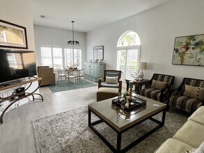 9420 Old Hickory Cir in Ft. Myers, FL - Building Photo - Building Photo