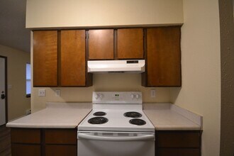 306 Kansas Ave in Longton, KS - Building Photo - Building Photo